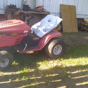 Meet your Posher, Michael harold